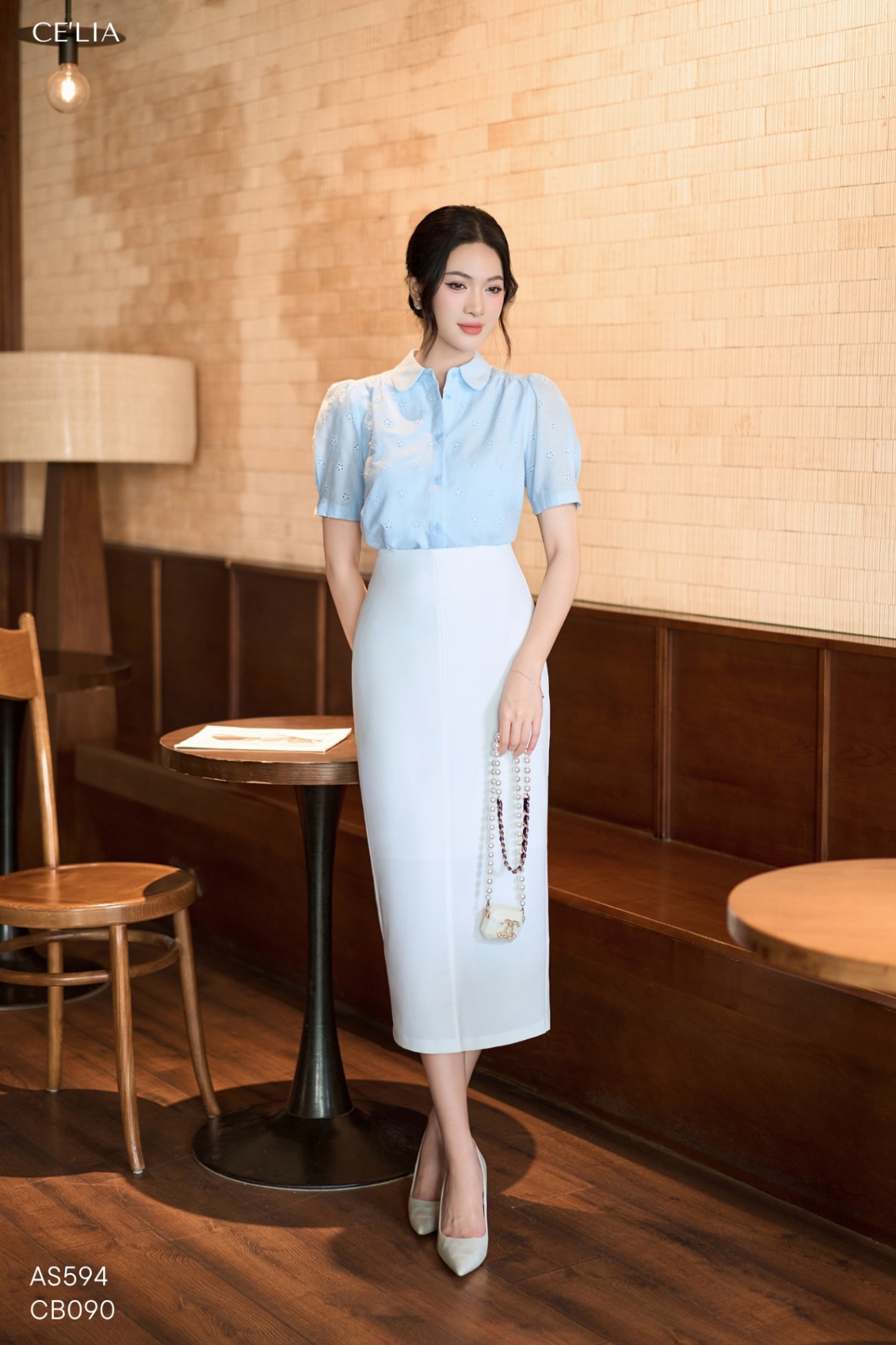 SM thô thêu cổ sen tay cộc