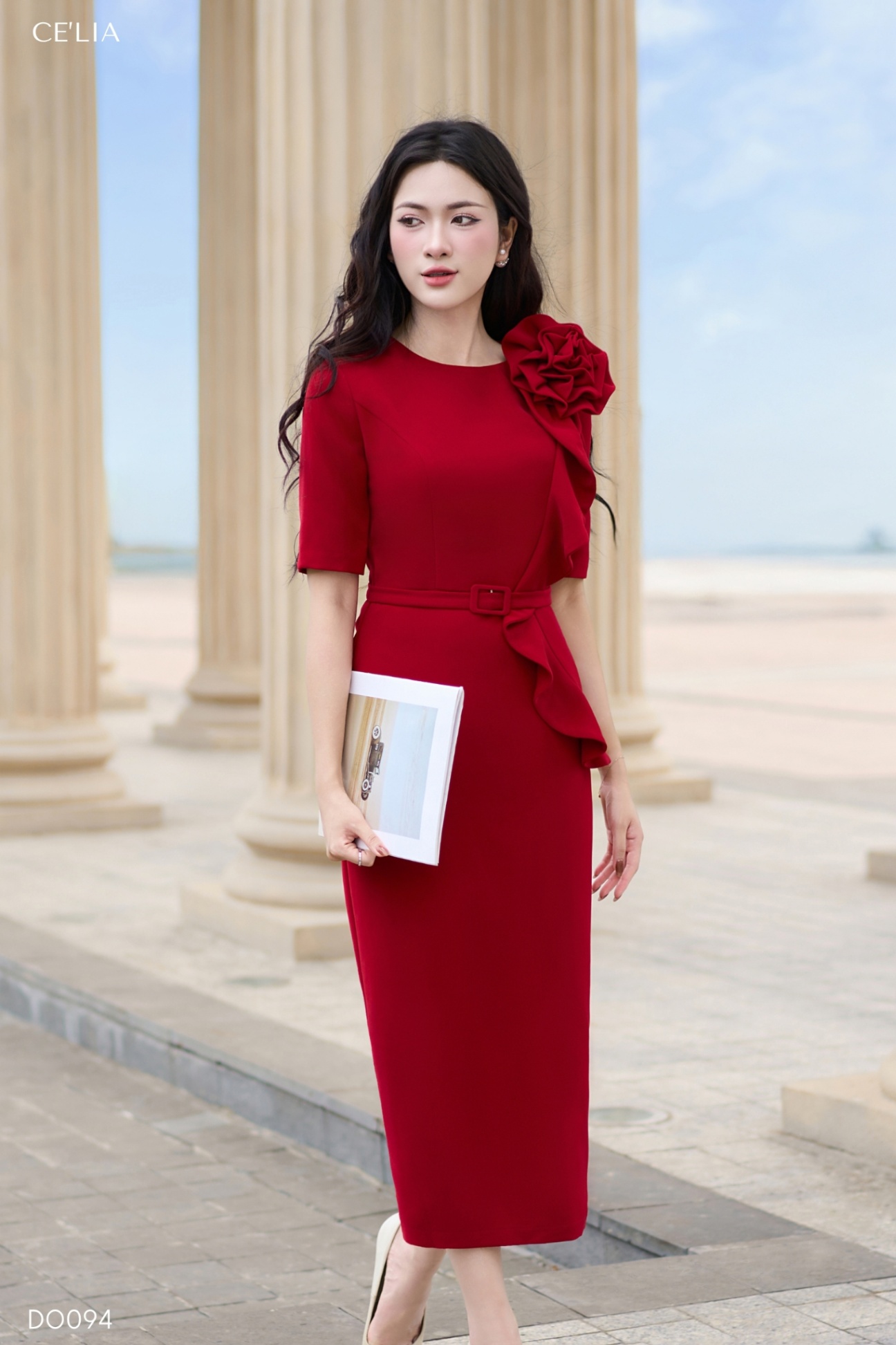 Đầm trượt hoa đai eo