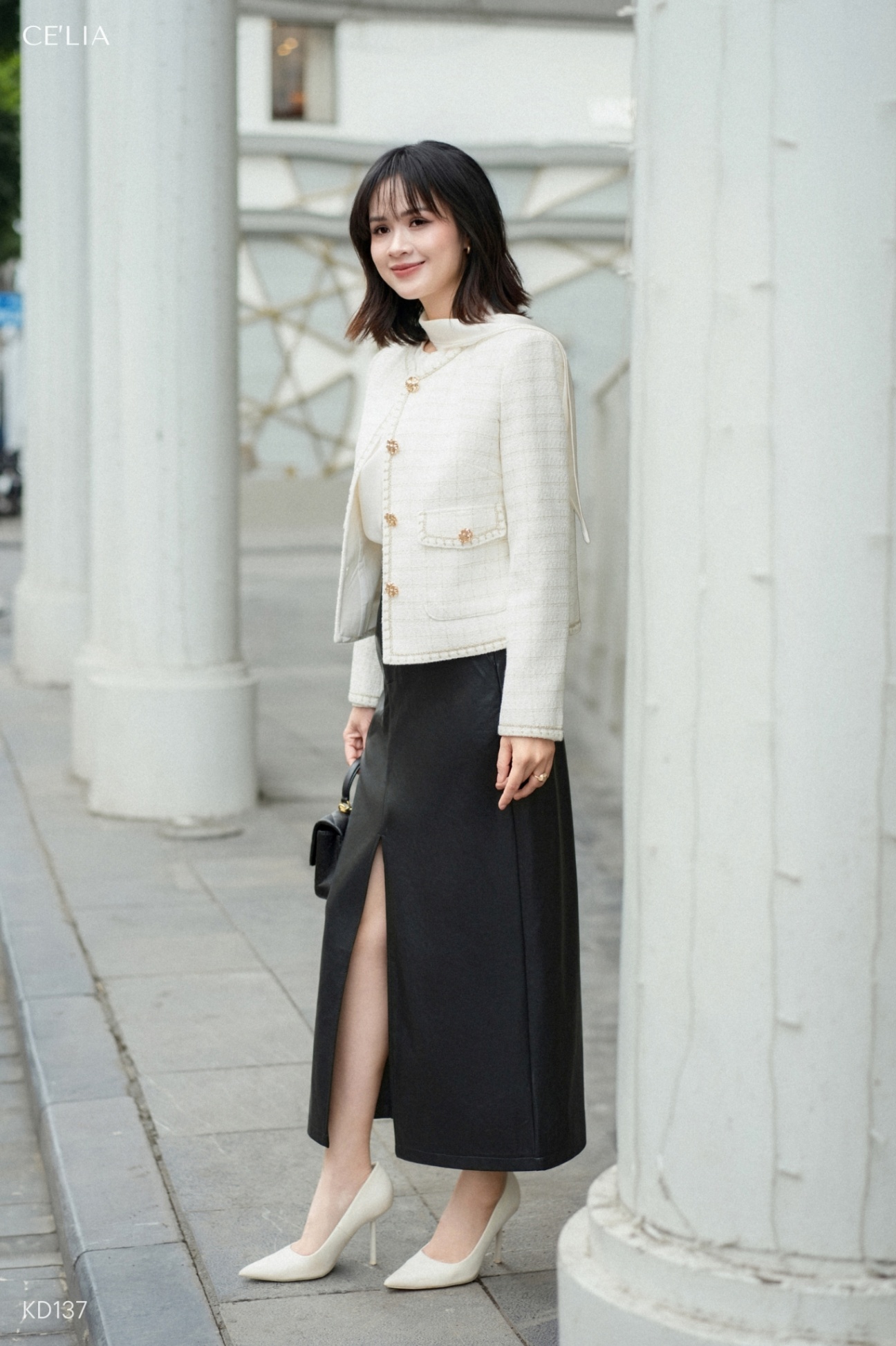 Khoác tweed kê dây ánh kim