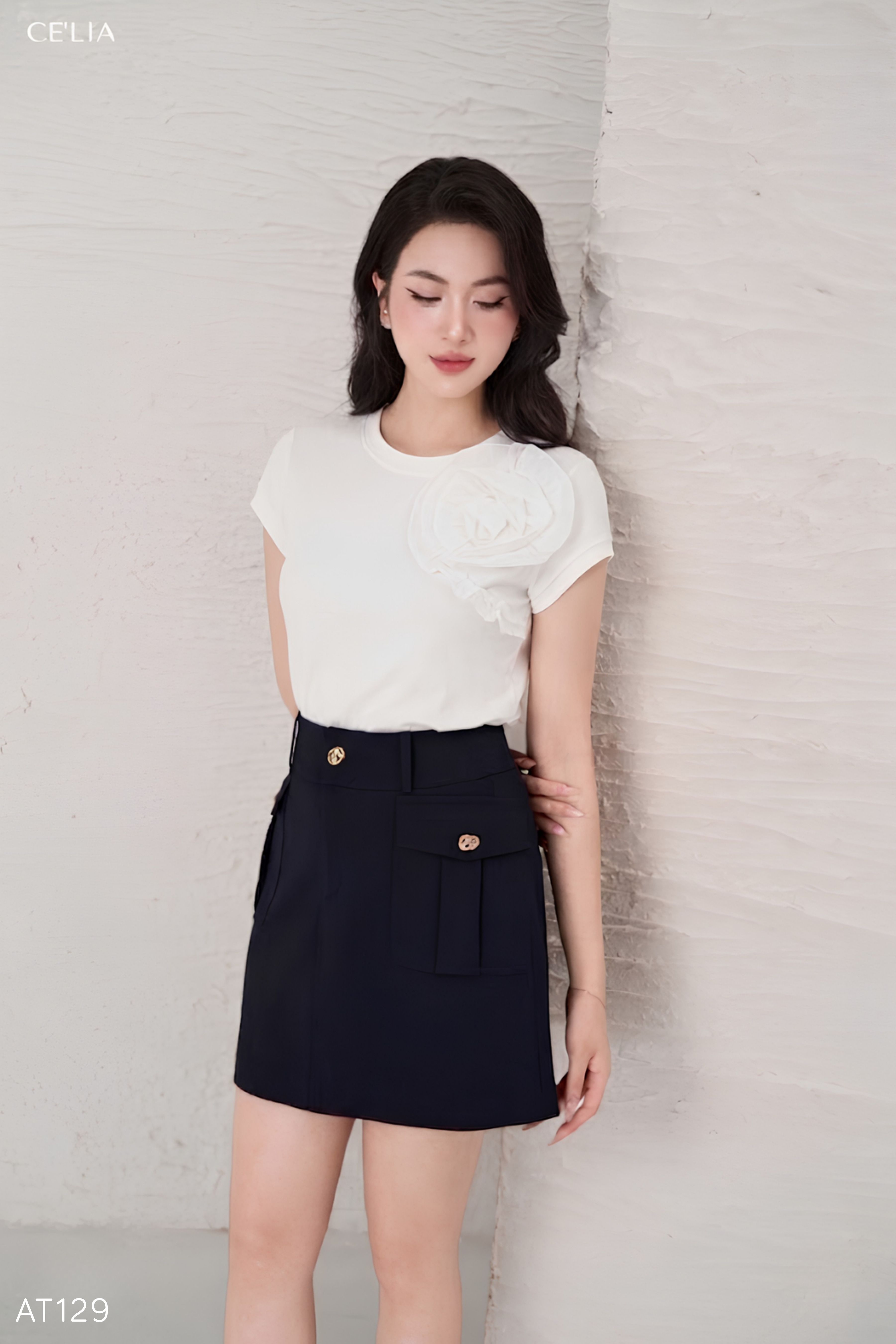 Áo thun cuộn hoa cổ tròn 3314