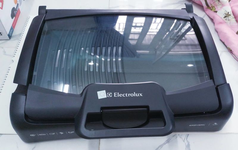 Vỉ Nướng Electrolux EBG200
