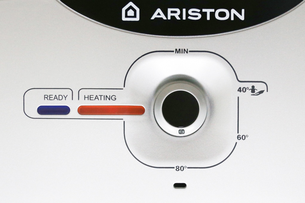 Bình nóng lạnh Ariston 30l vuông AN2 30RS 2.5FE