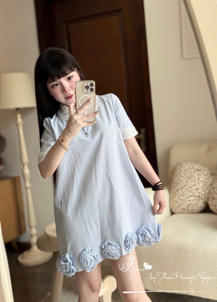 MĐ# VÁY XANH KẺ KÈM HOA