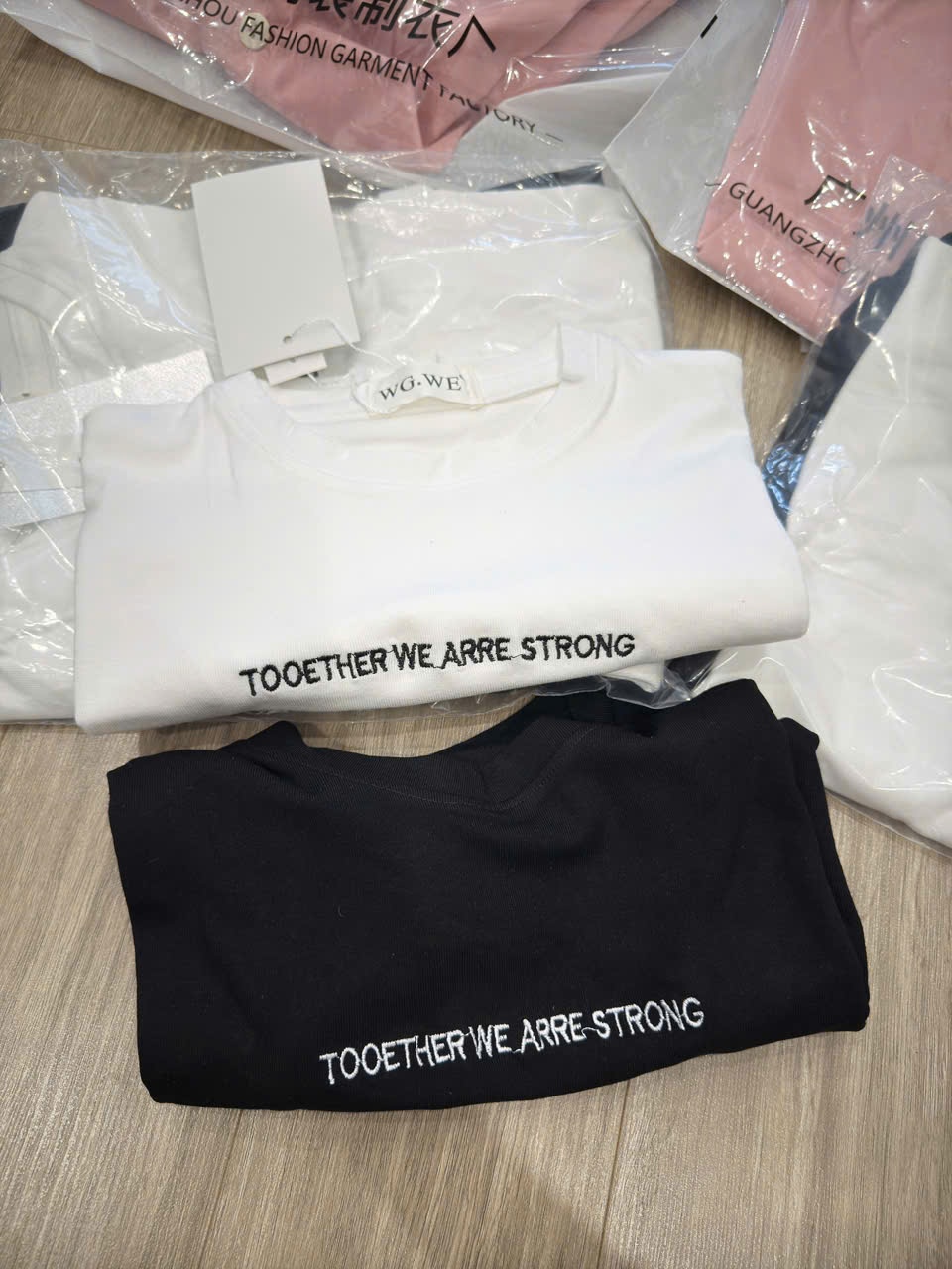 MĐ# SET 2 ÁO ZIP ĐEN/TRẮNG