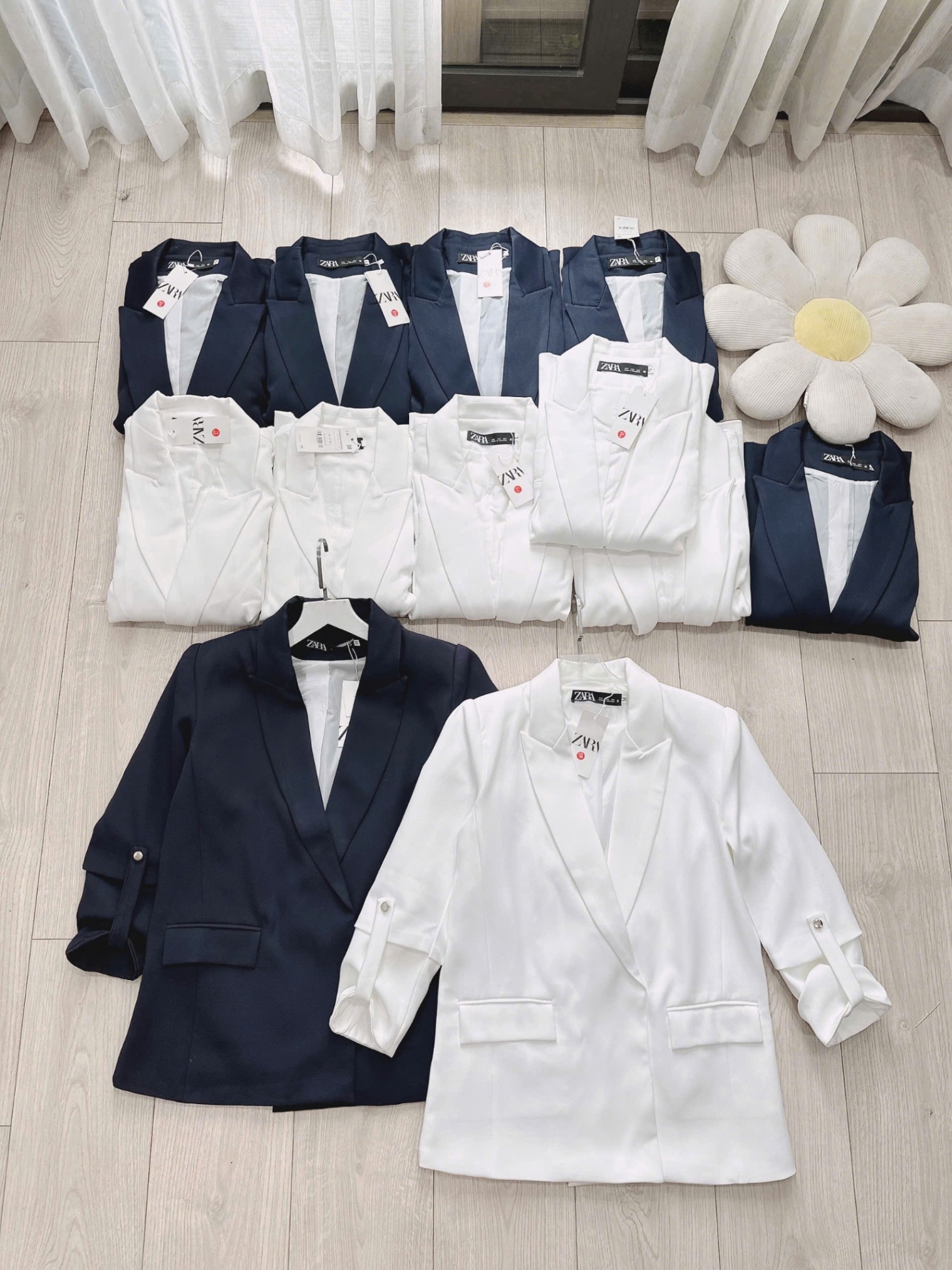 BLAZER TRẮNG THAN