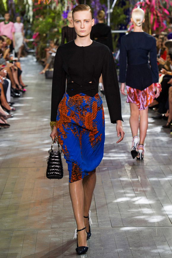 Cảm hứng hội họa tràn ngập sàn diễn Spring 2014
