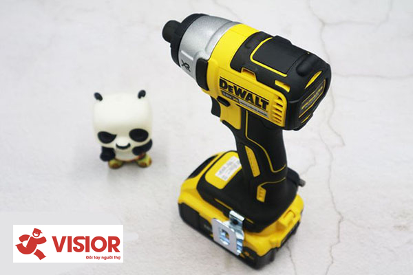 MÁY VẶN VÍT DÙNG PIN 18V DEWALT DCF886M2-KR KHÔNG CHỔI THAN