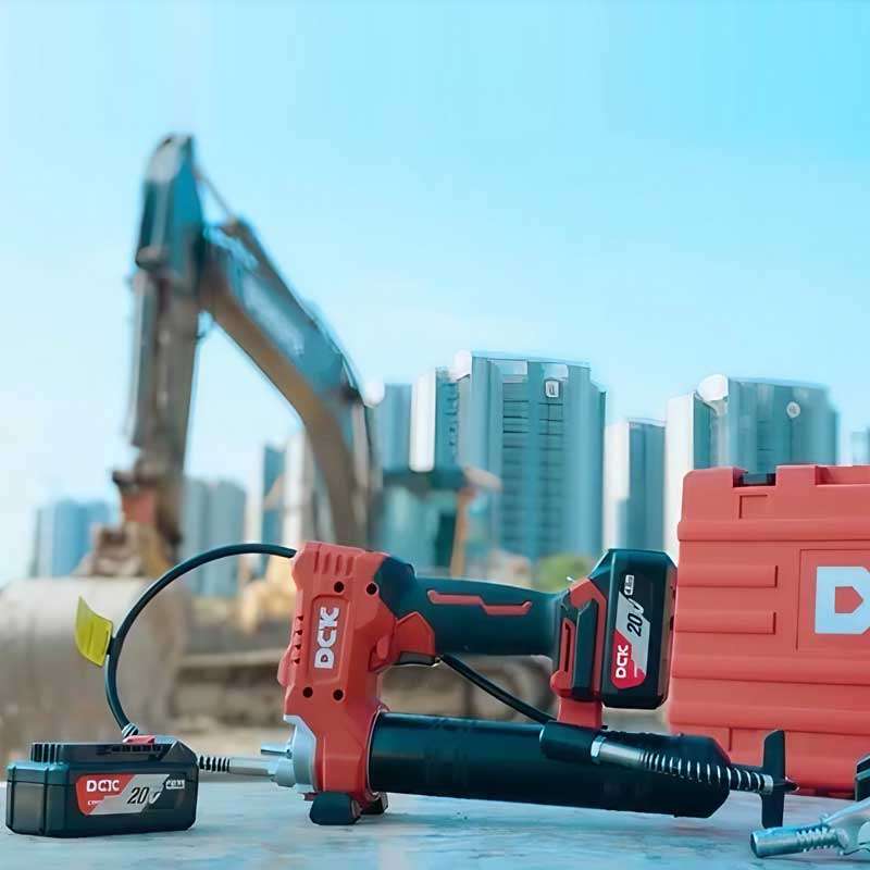 SÚNG BƠM MỠ DÙNG PIN 20V KDGG500 (TYPE DM) - DCK (1 PIN 2.0AH * 1 SẠC)