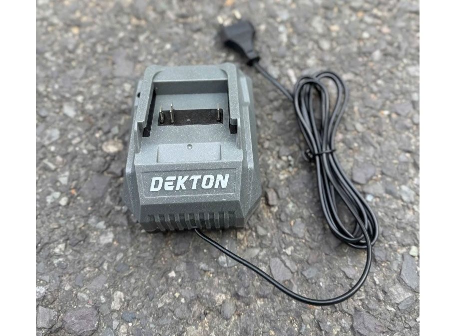 SẠC PIN 21V DEKTON CHO CHÂN PHỔ THÔNG M21-S25PRO