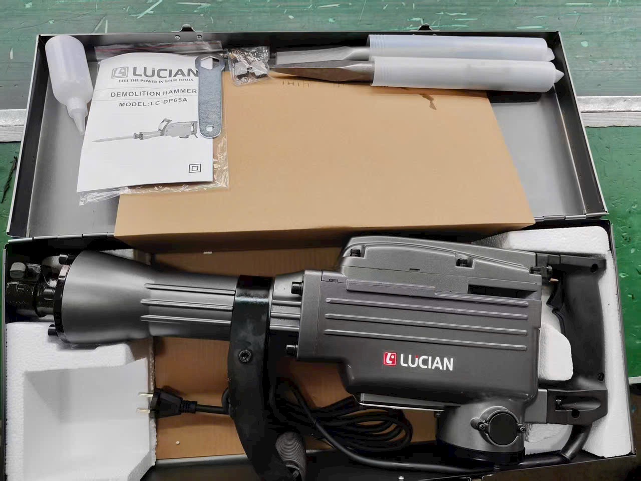 MÁY ĐỤC BÊ TÔNG 30MM 2800W LUCIAN LC-DP65A