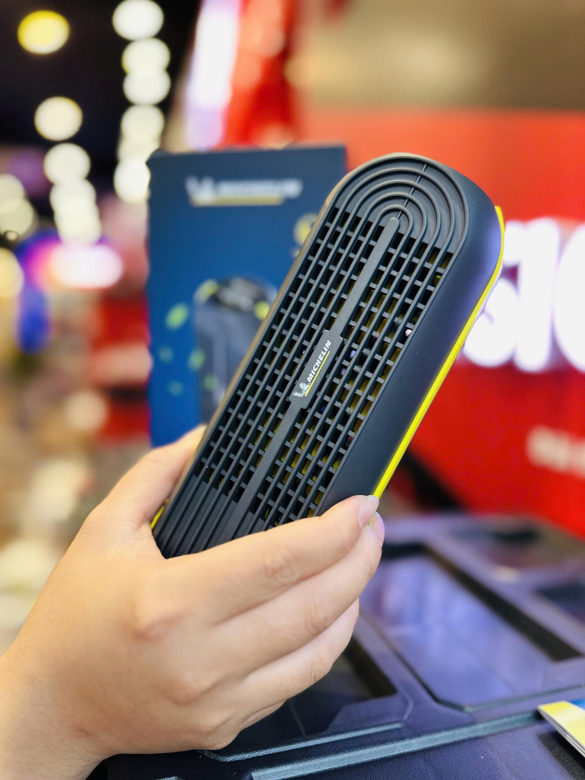 MAY-LOC-KHONG-KHI-O-TO-MICHELIN-ML79-2.jpg?v=1779958786