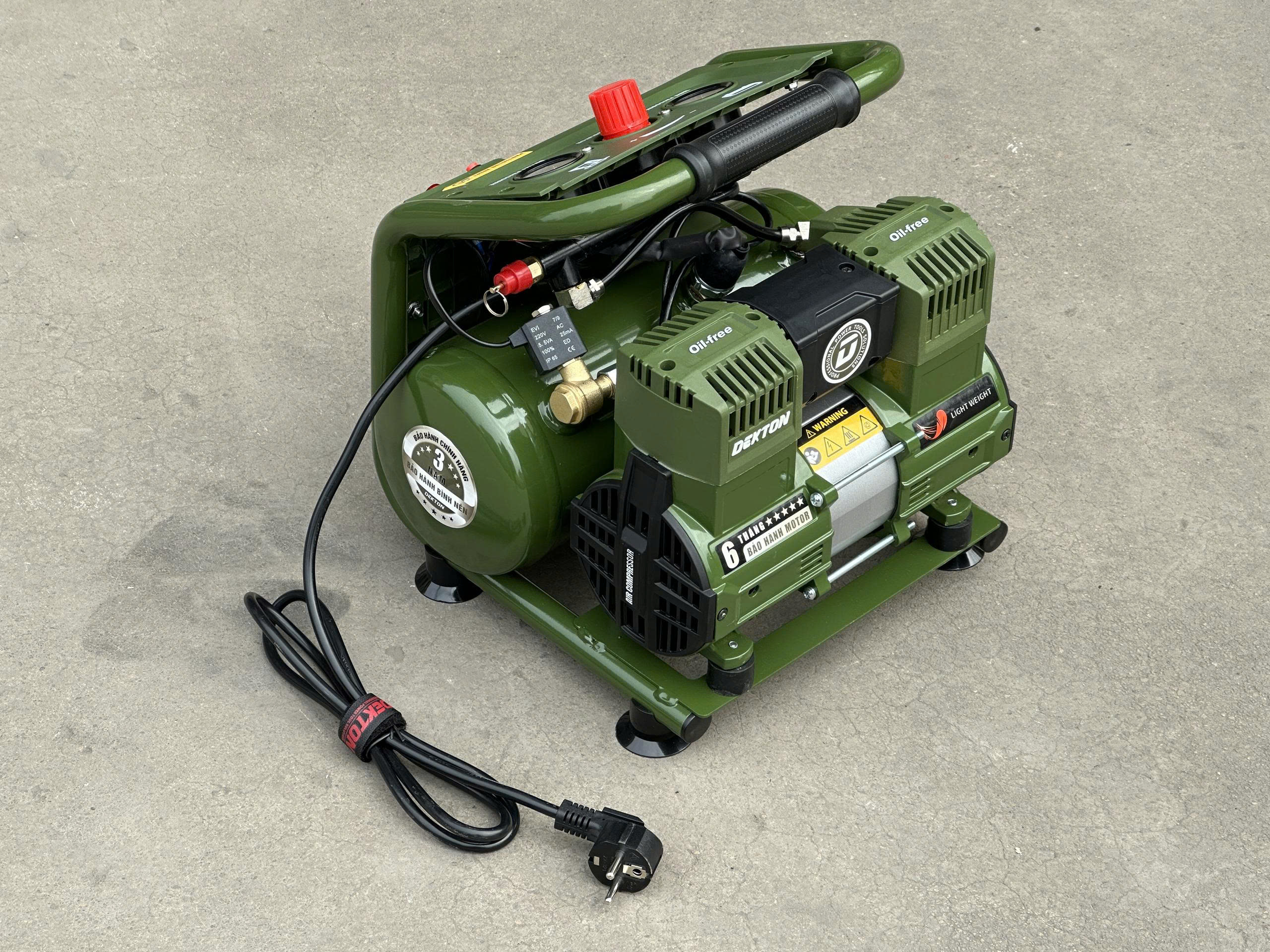 MAY-NEN-KHI-KHONG-DAU-1-1HP-6L-DEKTON-DK-AC2906XPRO-1.jpg?v=1772077471
