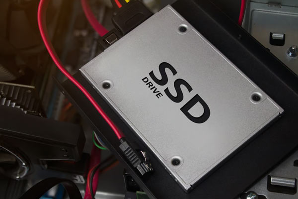 SSD DRAM cache và không DRAM khác gì nhau?