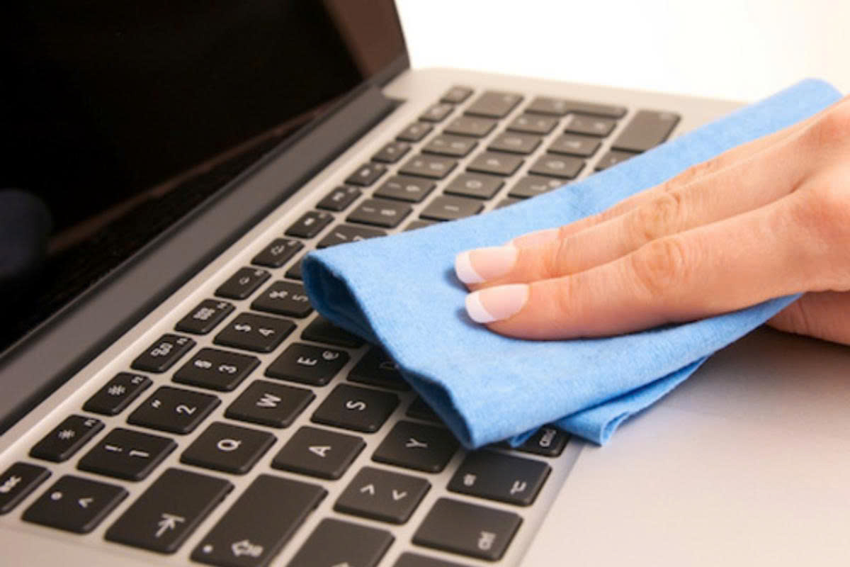 Vệ sinh laptop PC tại nhà: làm đúng để máy mát, chạy bền hơn