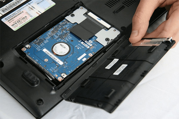 SSD không nhận trong BIOS hoặc Windows