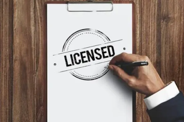 gan-license-va-tu-dong-hoa-theo-nhom.webp