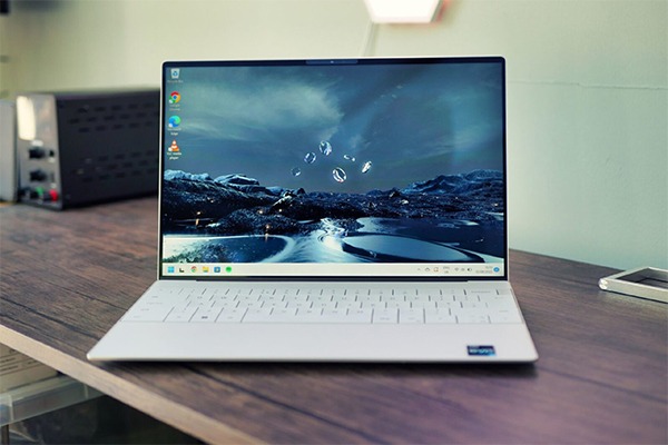Laptop-Dell-XPS-13-amp-XPS-15-co-phu-hop-lam-do-hoa-7.jpg