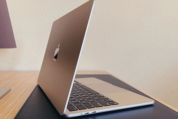 macbook-air-m2-1.jpg