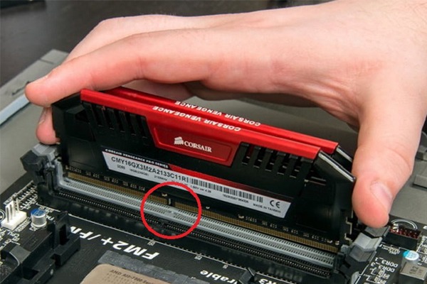 RAM-Dual-Channel-la-gi-Ly-do-game-thu-amp-dan-thiet-ke-khong-nen-bo-qua-12.jpg