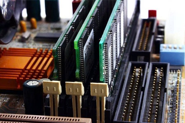 RAM-ECC-la-gi-4.jpg