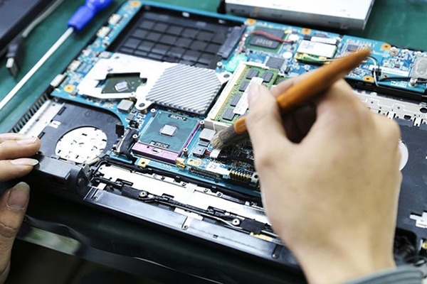 Tan-nhiet-laptop-nao-phu-hop-khi-choi-game-7.jpg