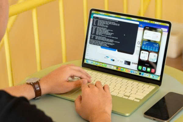 co-nen-mua-laptop-tra-gop-de-giam-ap-luc-tai-chinh-1.jpg
