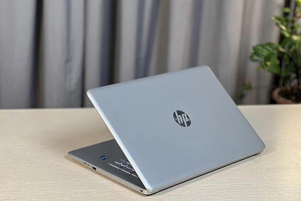 Top-5-laptop-HP-duoi-15-trieu-cho-dan-van-phong-2025-2.jpg