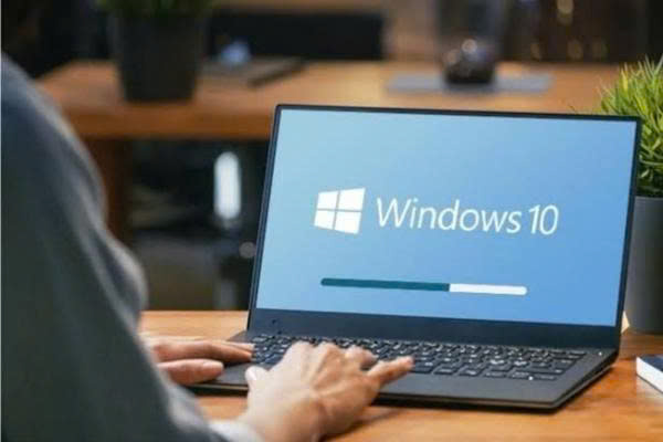 vi-sao-vi-tinh-sai-gon-mac-dinh-dua-windows-ban-quyen-vao-giai-phap-1.jpg