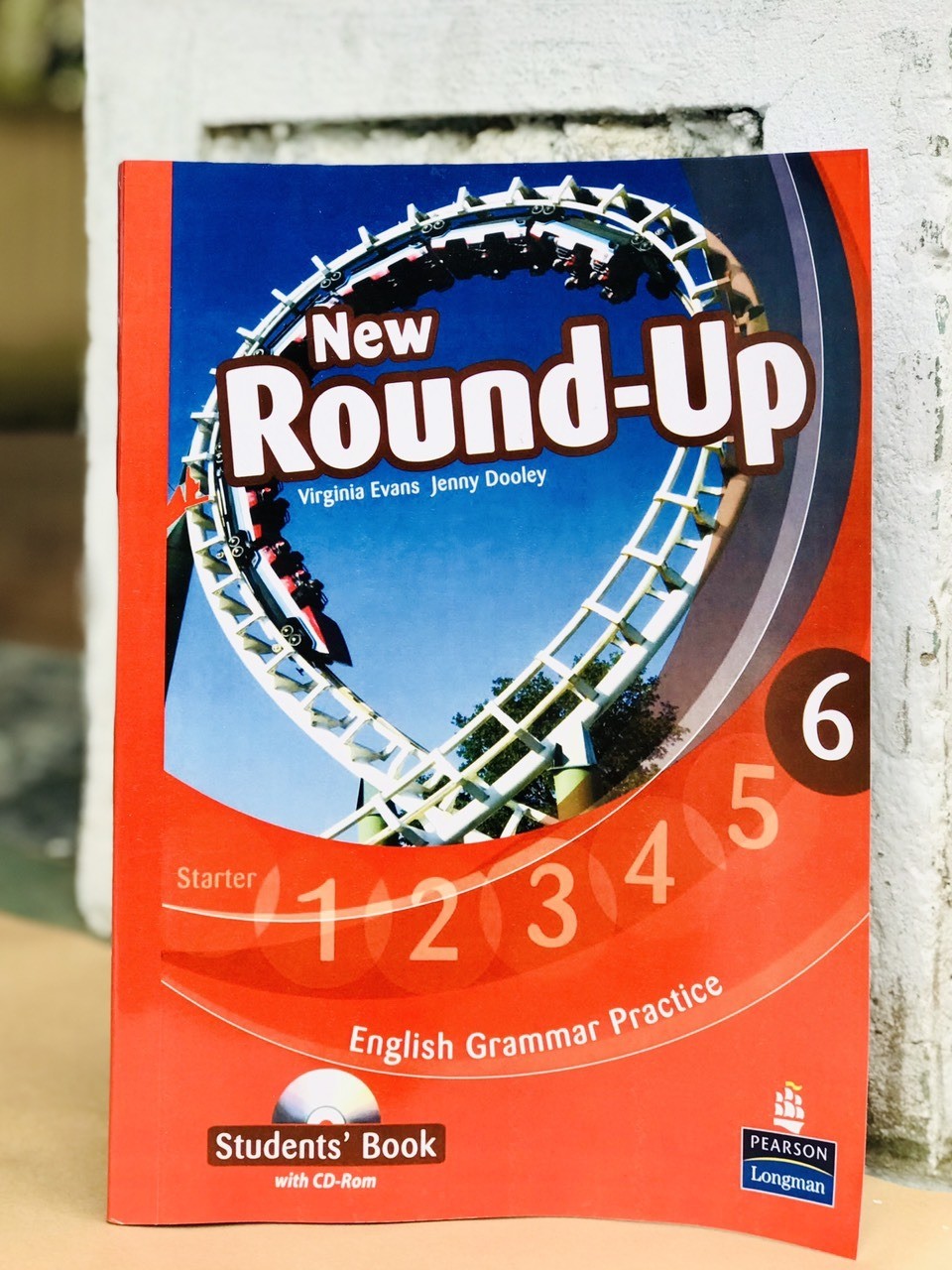 New round up 6-duoc-ban-tai-Nhà sách Hạnh Phúc