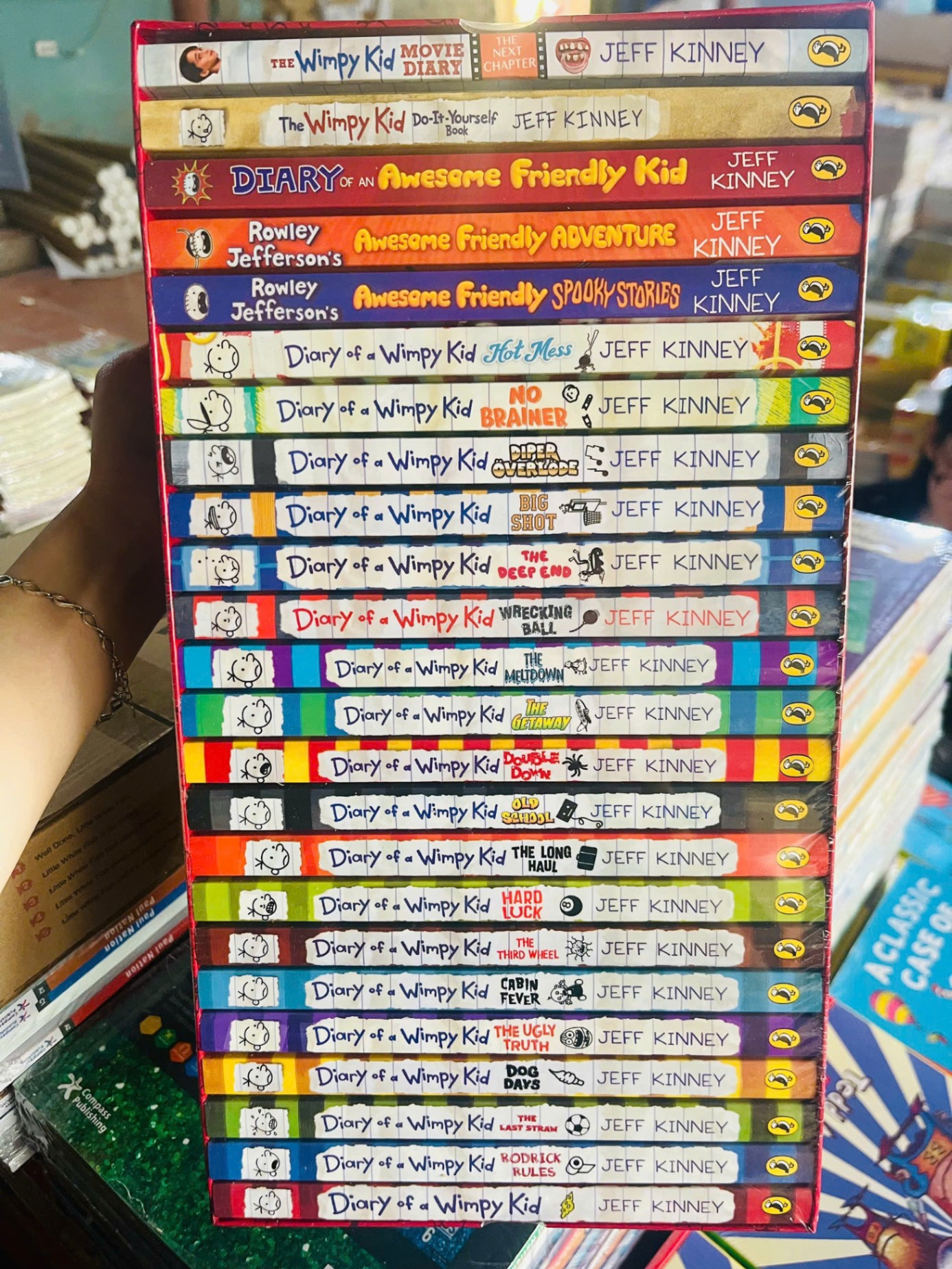 Wimpy kids 24 Books _ Nhập Khẩu-duoc-ban-tai-Nhà sách Hạnh Phúc