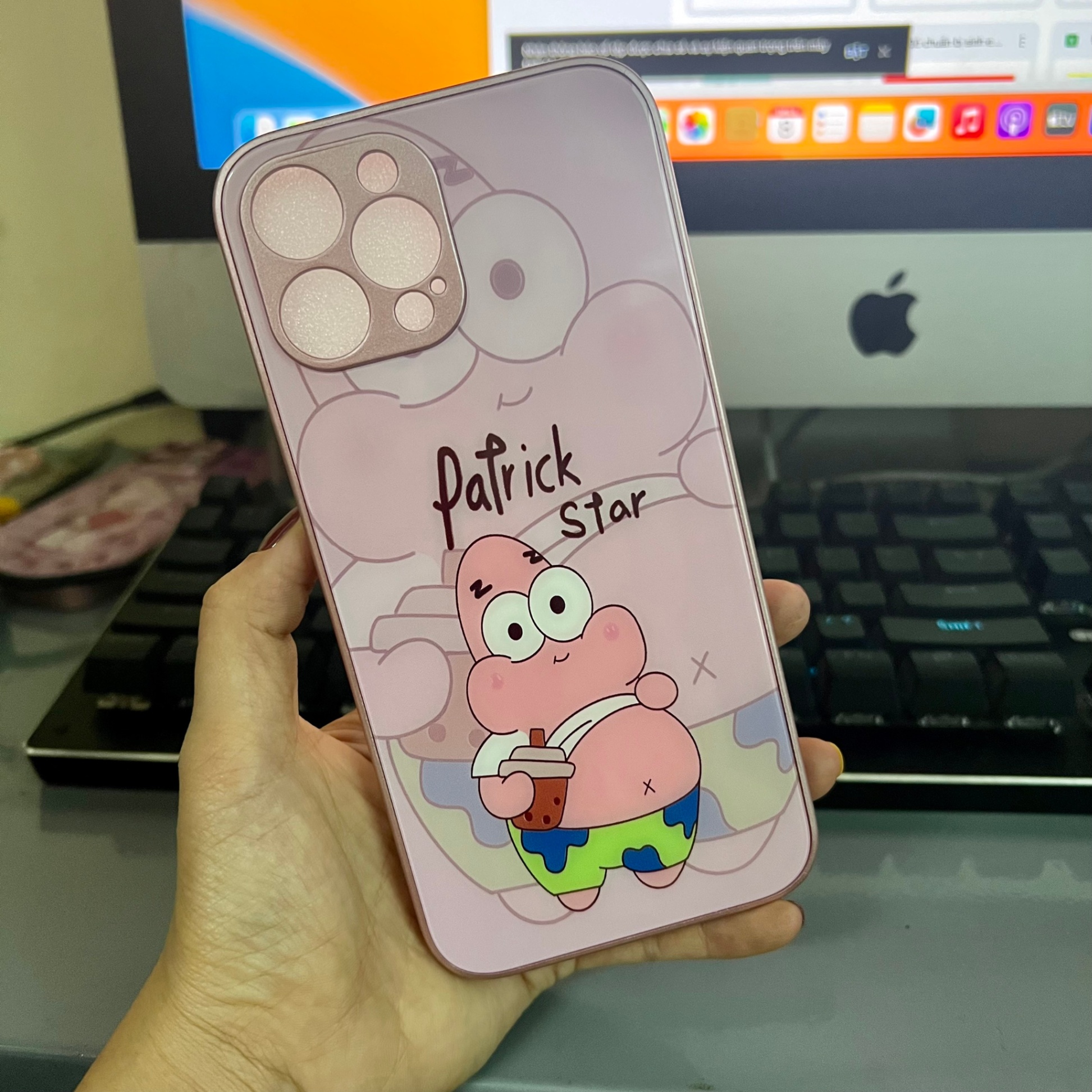 Ốp Patrick Star lung kính