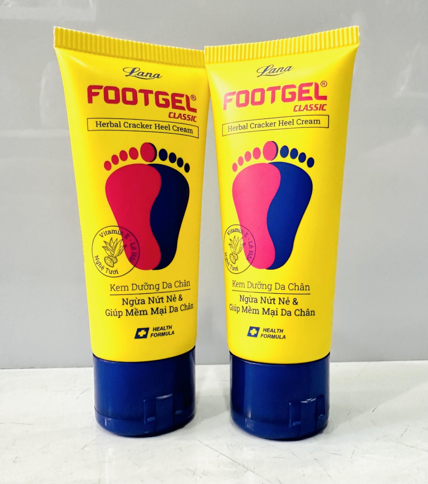 Kem dưỡng da chân Footgel Classic Lana chống nứt nẻ và làm mềm da chân (50g)