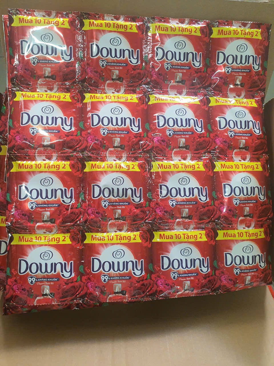 xả vải DOWNY 18ml*12 gói - dây