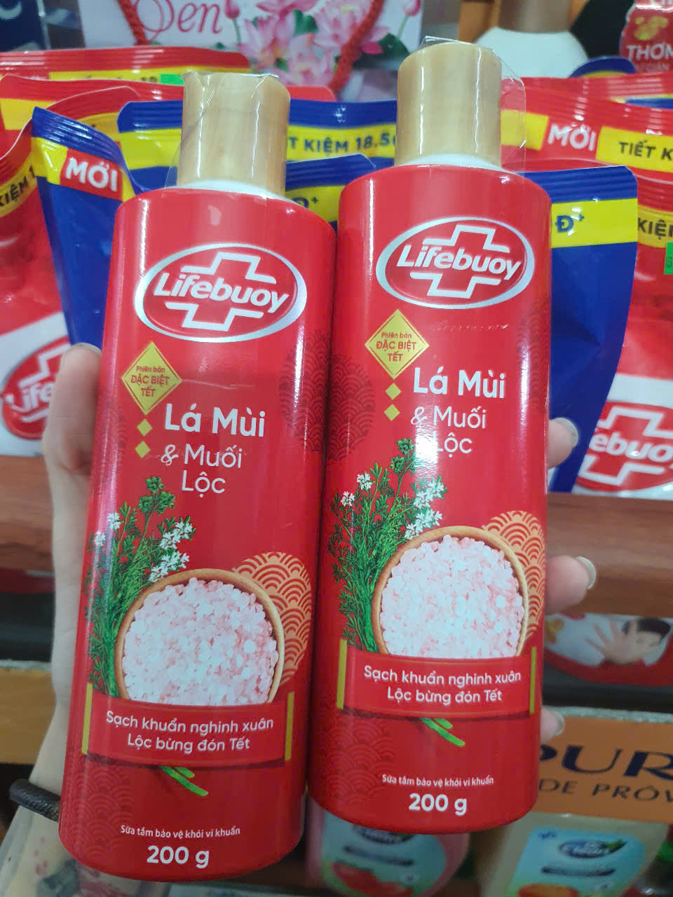 Sữa tắm Lifebuoy trà muối lộc phiên bản đặc biệt 200G