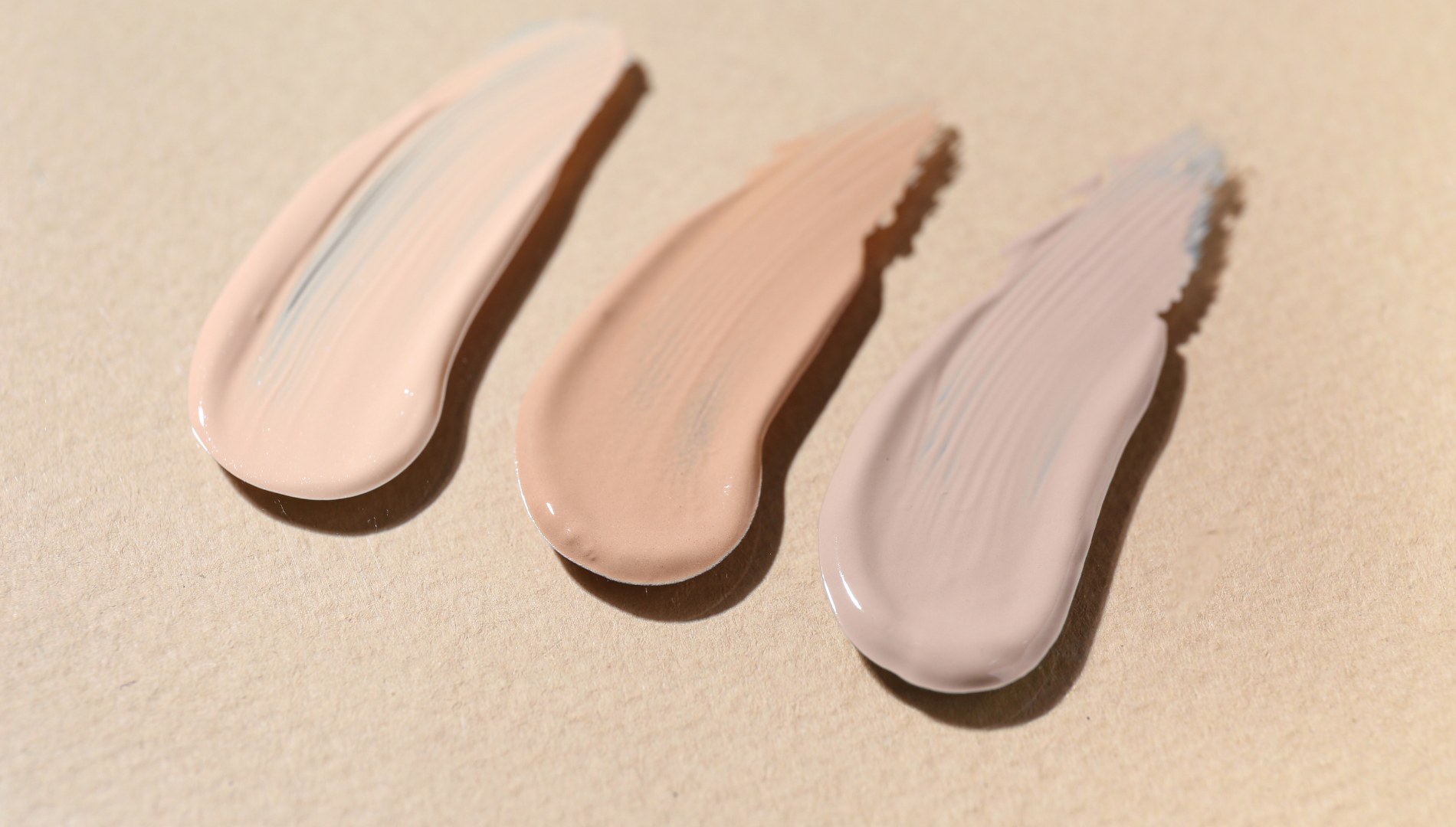 Phân Biệt Kem Nền, Cushion Và BB Cream: Loại Nào Phù Hợp Với Bạn?