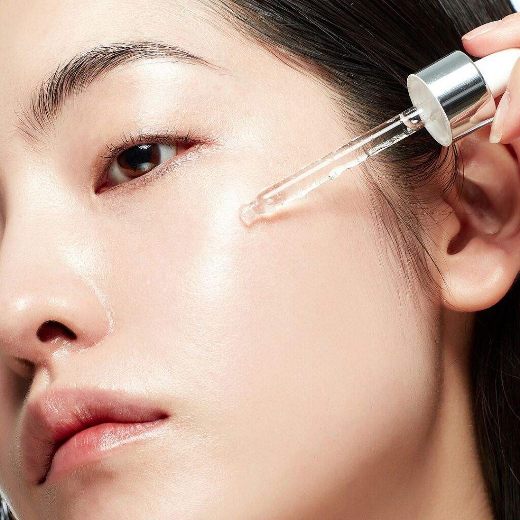 Tinh-Chat-Cosroyale-Bright-Vital-Intense-Lua-Chon-Hang-Dau-Cho-Lan-Da-Sam-Mau_serum-mun-knbeauty-01.jpg