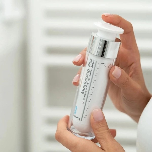 Kem chống nắng bảo vệ và dưỡng ẩm tăng cường KB PURE Ultra Protector SPF 50 50ml (R)
