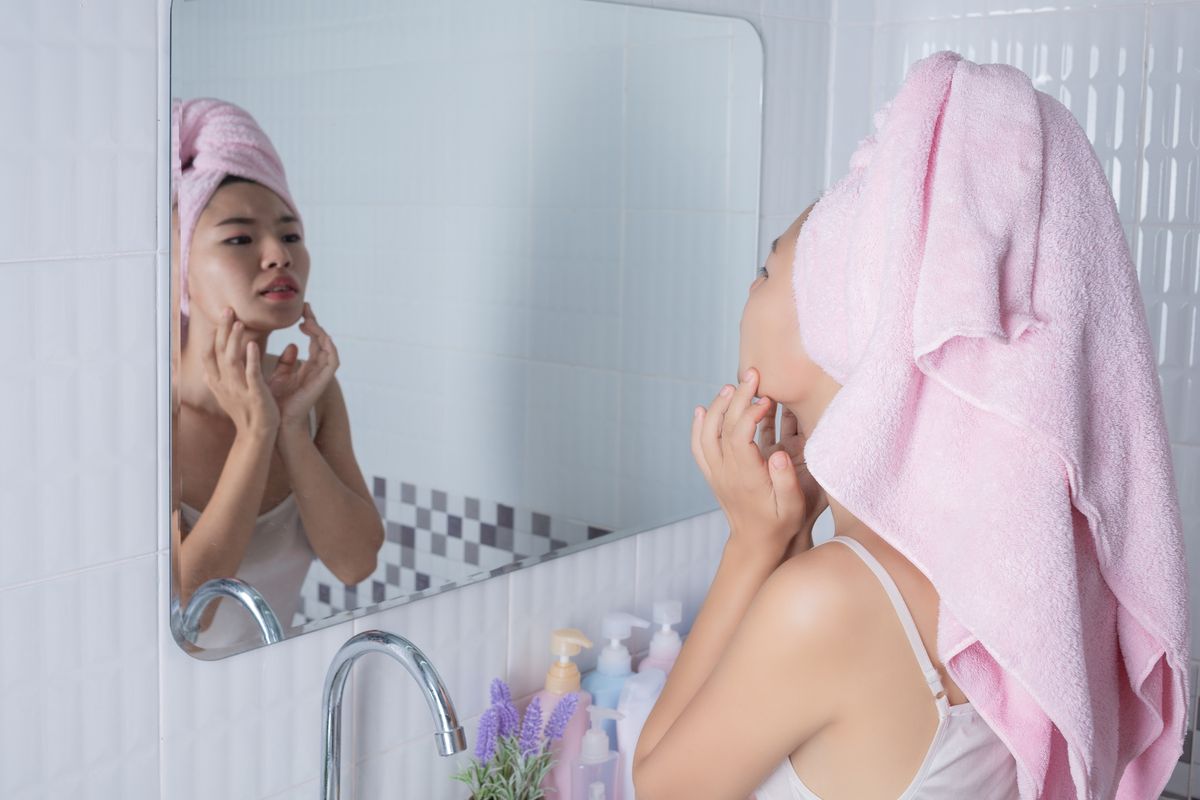 Cham-Soc-Da-Tai-Nha-Hay-Den-Spa-Clinic-Tot-Hon-_Chăm Sóc Da Tại Nhà Hay Đến Spa Clinic Tốt Hơn 1.jpg