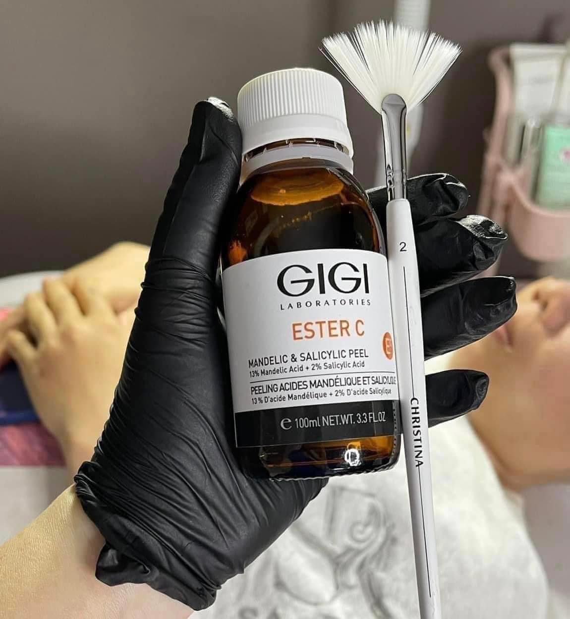 Peel làm căng bóng và sáng da ngay lập tức Gigi Ester C Mandelic peel 15% Professional 100ml (R)