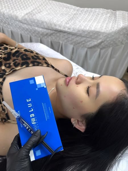 Tinh chất trẻ hóa da SkinFill Blue