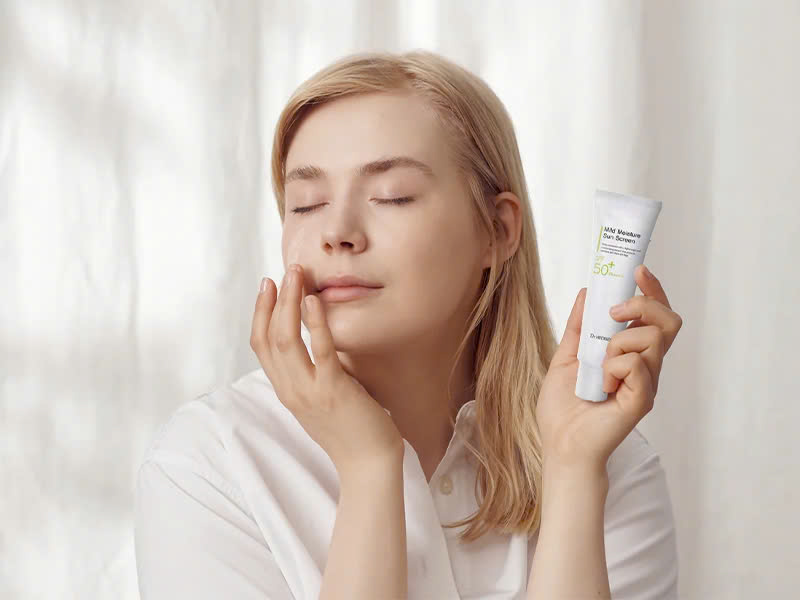 Kem Chống Nắng Dưỡng Da Mild Moisture Sun Screen SPF50 PA++++ Dr.HEDISON