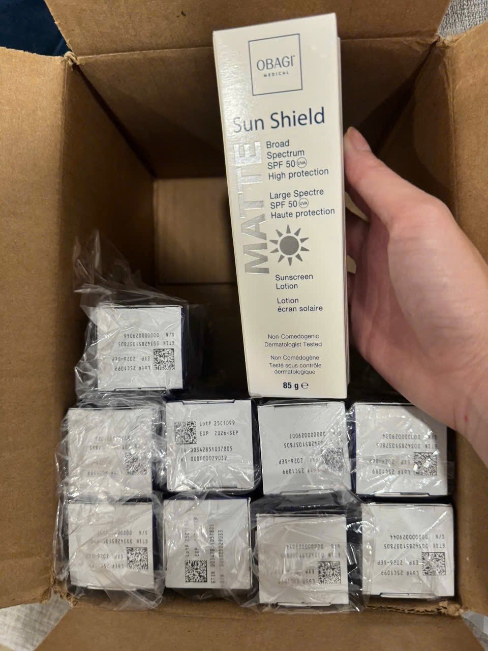 Kem chống nắng phổ rộng Obagi Sun Shield Matte Broad Spectrum SPF 50