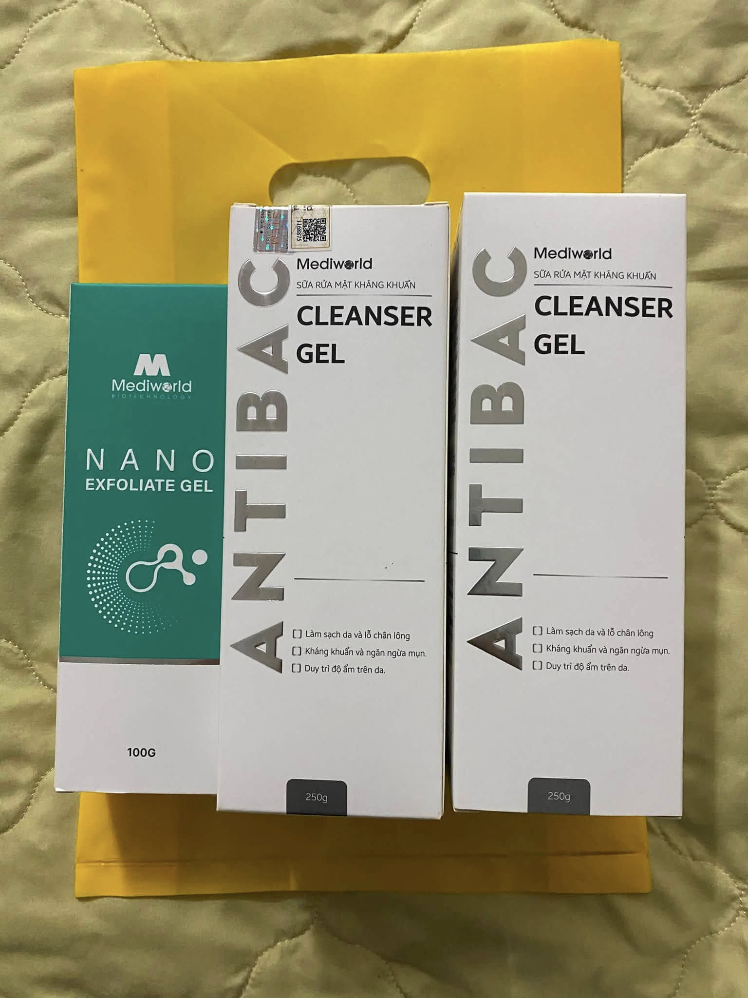 Sữa Rửa Mặt Kháng Khuẩn Làm Sạch Da, Hỗ Trợ Ngừa Mụn Antibac Cleanser Gel 250g
