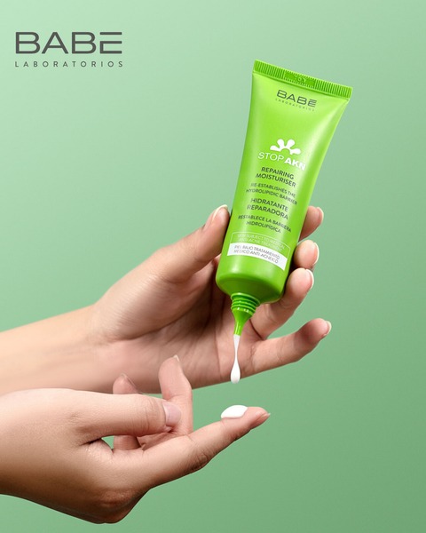 Kem-Duong-Am-Phuc-Hoi-Cho-Da-Mun-Laboratorios-BABE-Stop-AKN-Repairing-Moisturiser_Laboratorios BABE Stop AKN Repairing Moisturiser 2.jpg