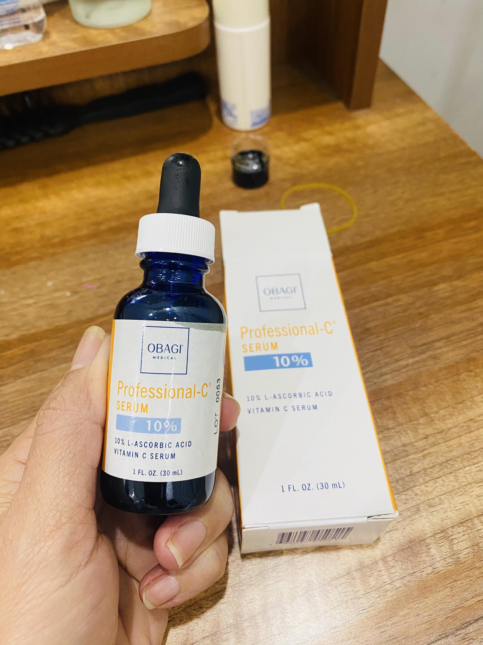 Serum-Vitamin-C-Obagi-Professional-C-Giup-Sang-Da-10-30ml_Serum Vitamin C Obagi Professional-C Giúp Sáng Da 30ml.jpg