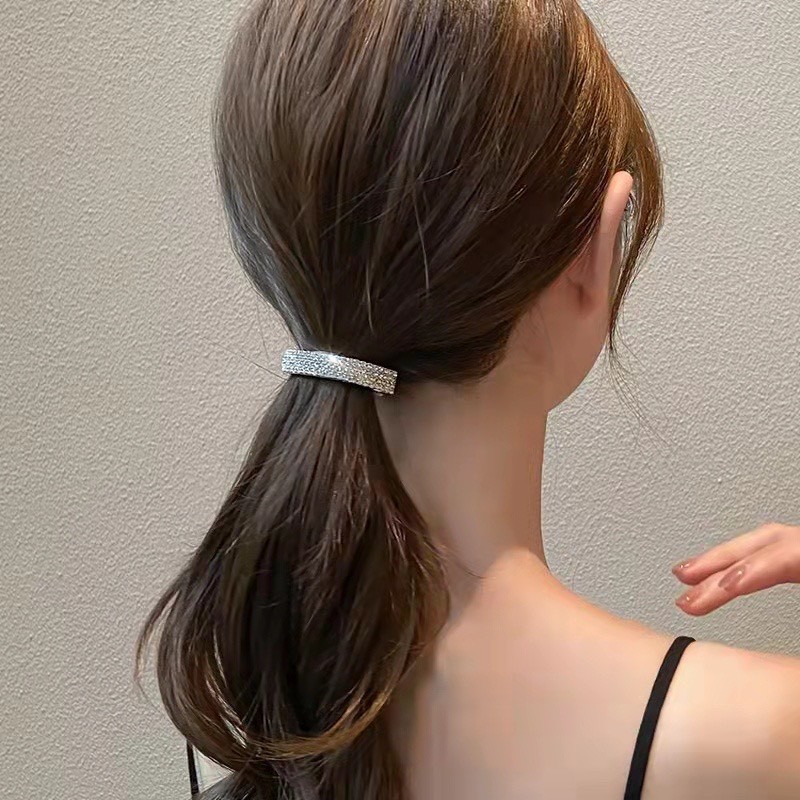 Kẹp tóc mặt khuyết đính đá