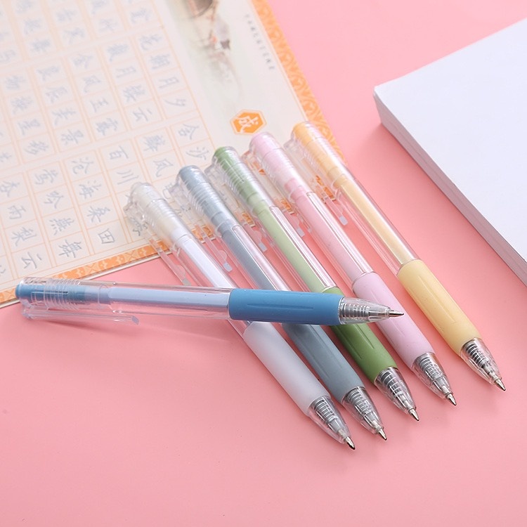 Bút gel bấm trong suốt đệm tay gbts ngẫu nhiên
