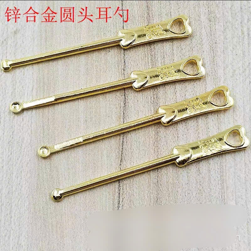 cây ráy tai vàng