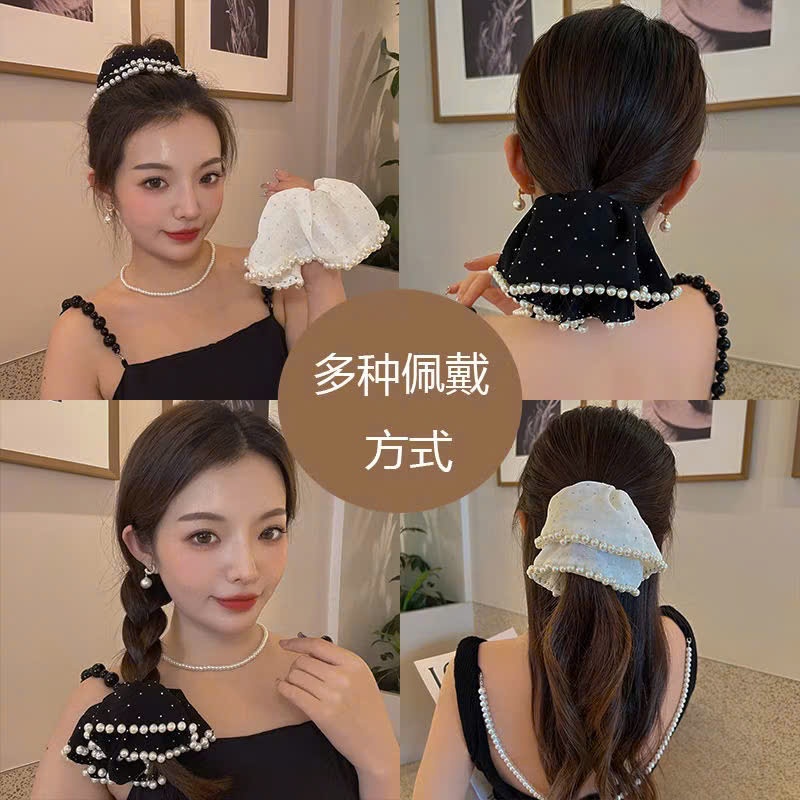 scrunchies đính viền ngọc trai