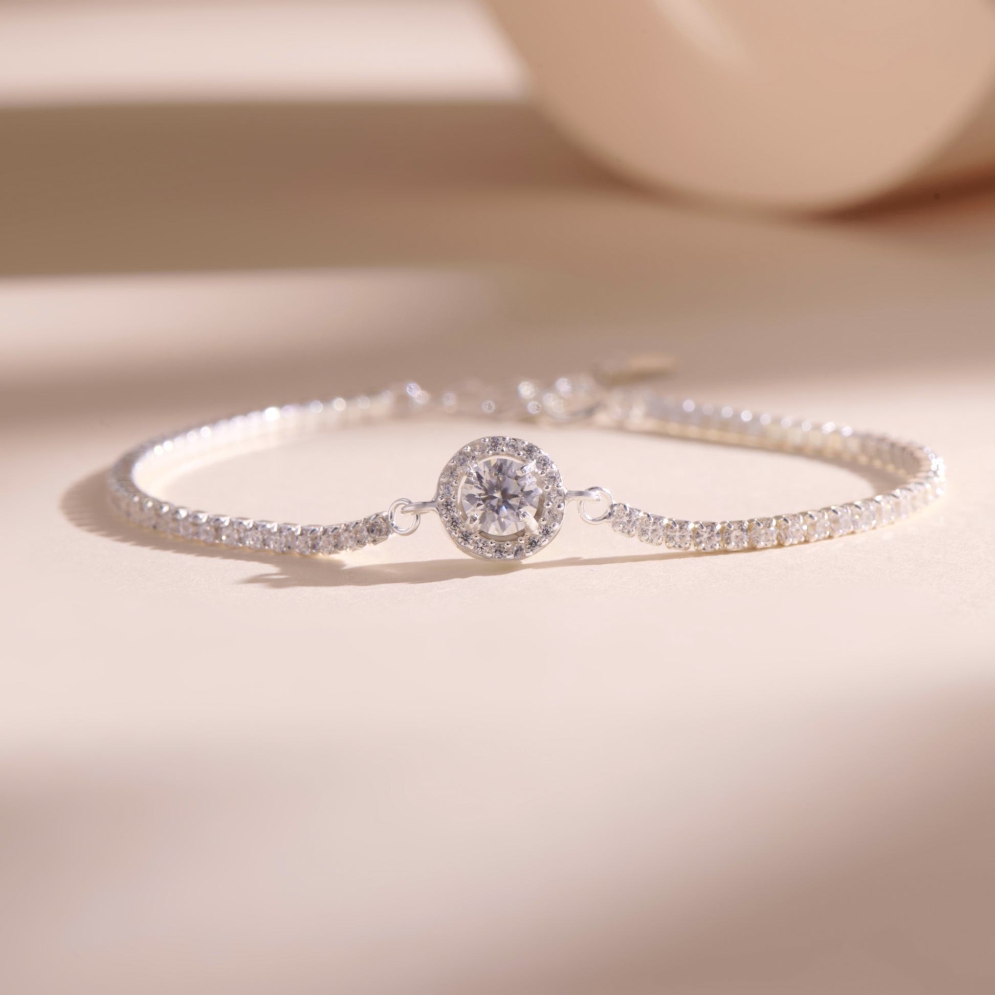 Lắc tay bạc nữ gắn đá Moissanite 5 ly kiểm định GRA LAVESTA KC88 Iris sang chảnh, cuốn hút